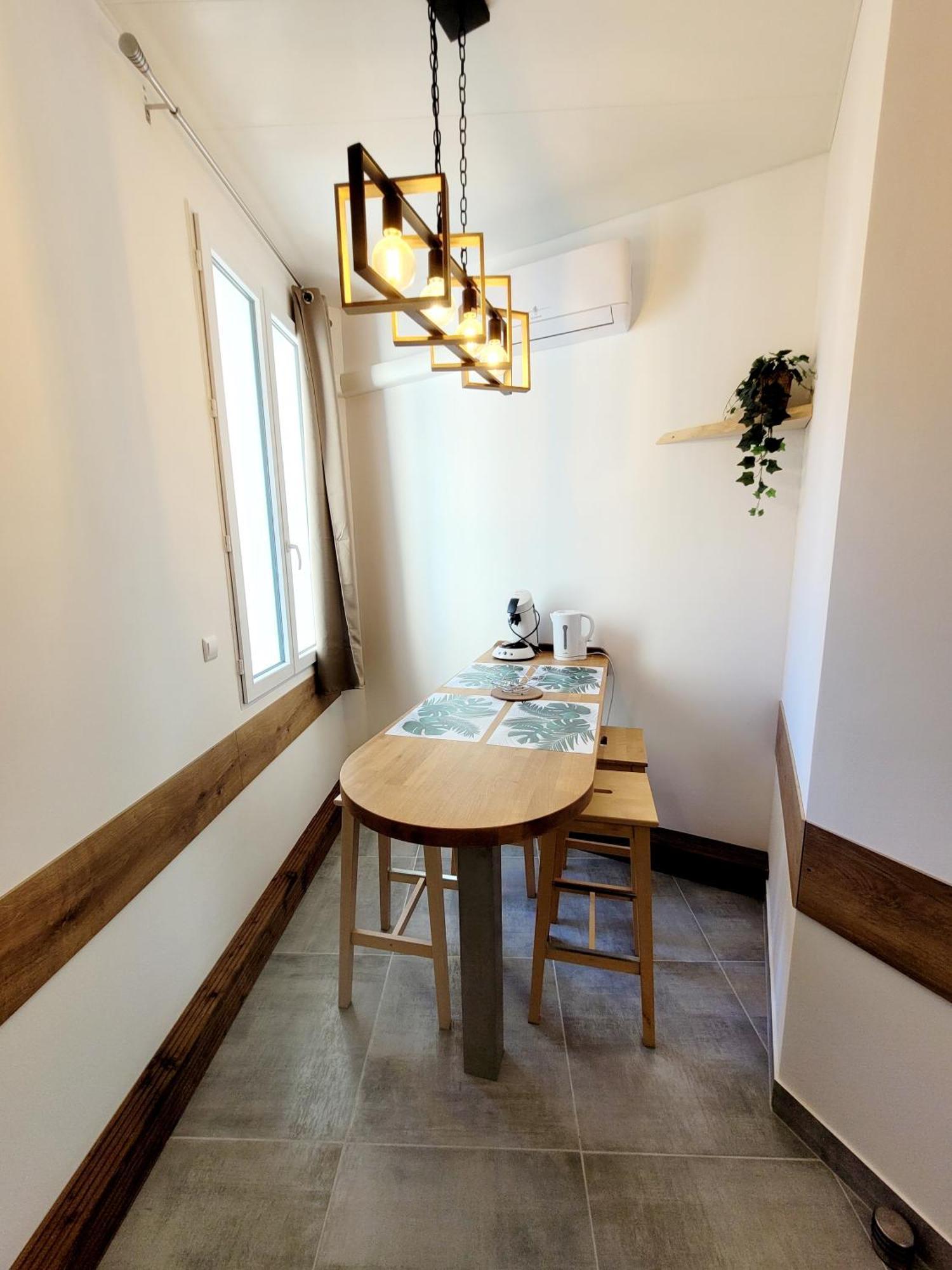 Apartment 23 Centre Historique - Gare - Place De La Comedie *